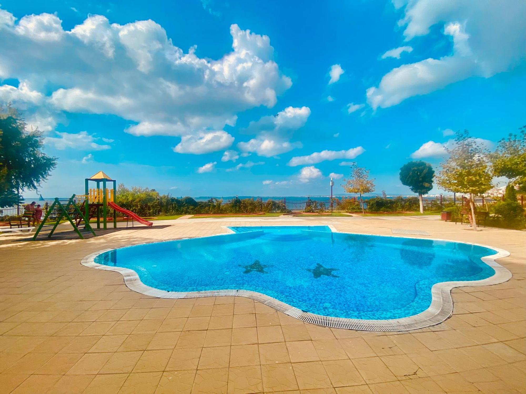 Apartment In Sveti Vlas Bagian luar foto