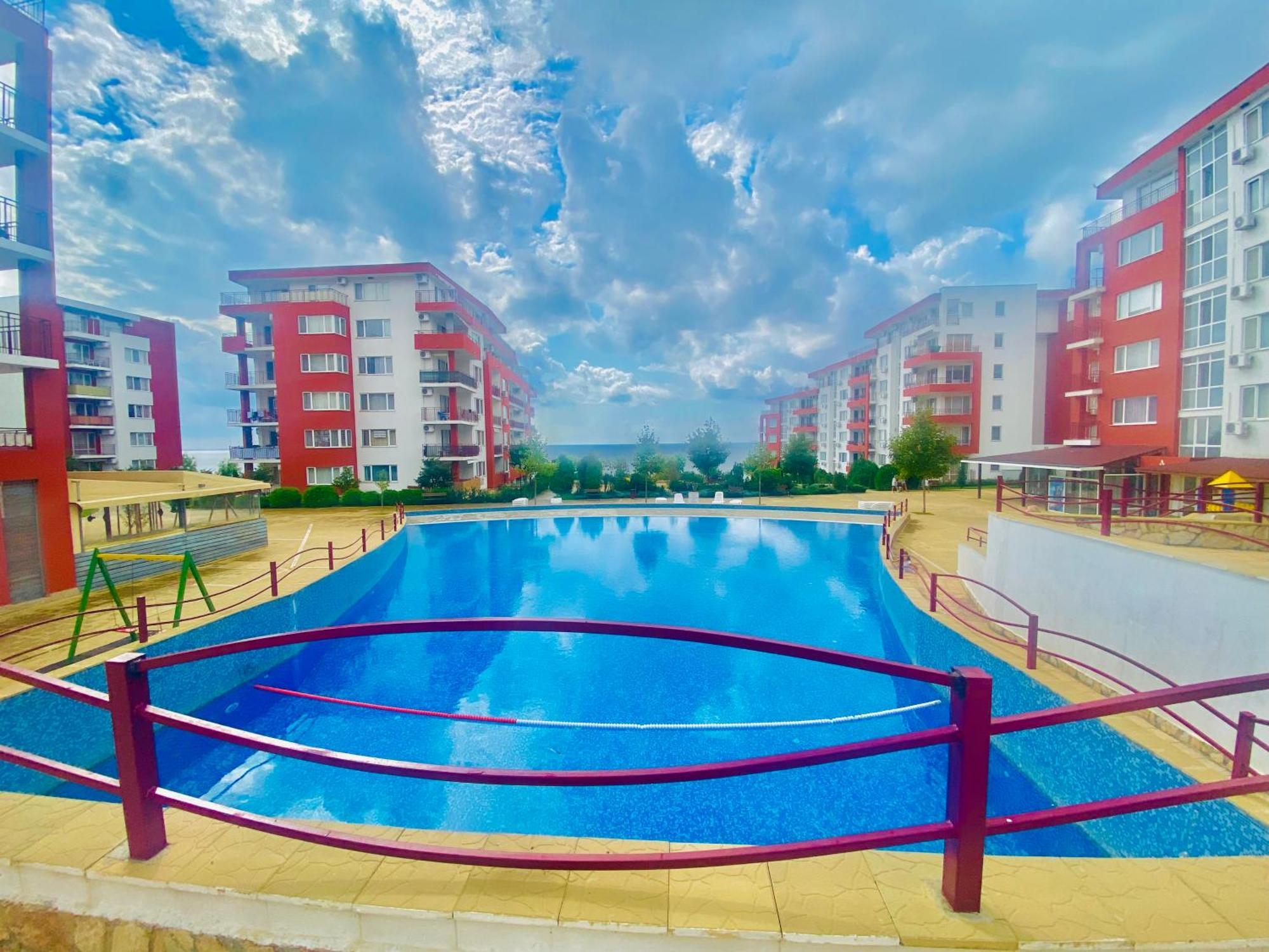 Apartment In Sveti Vlas Bagian luar foto