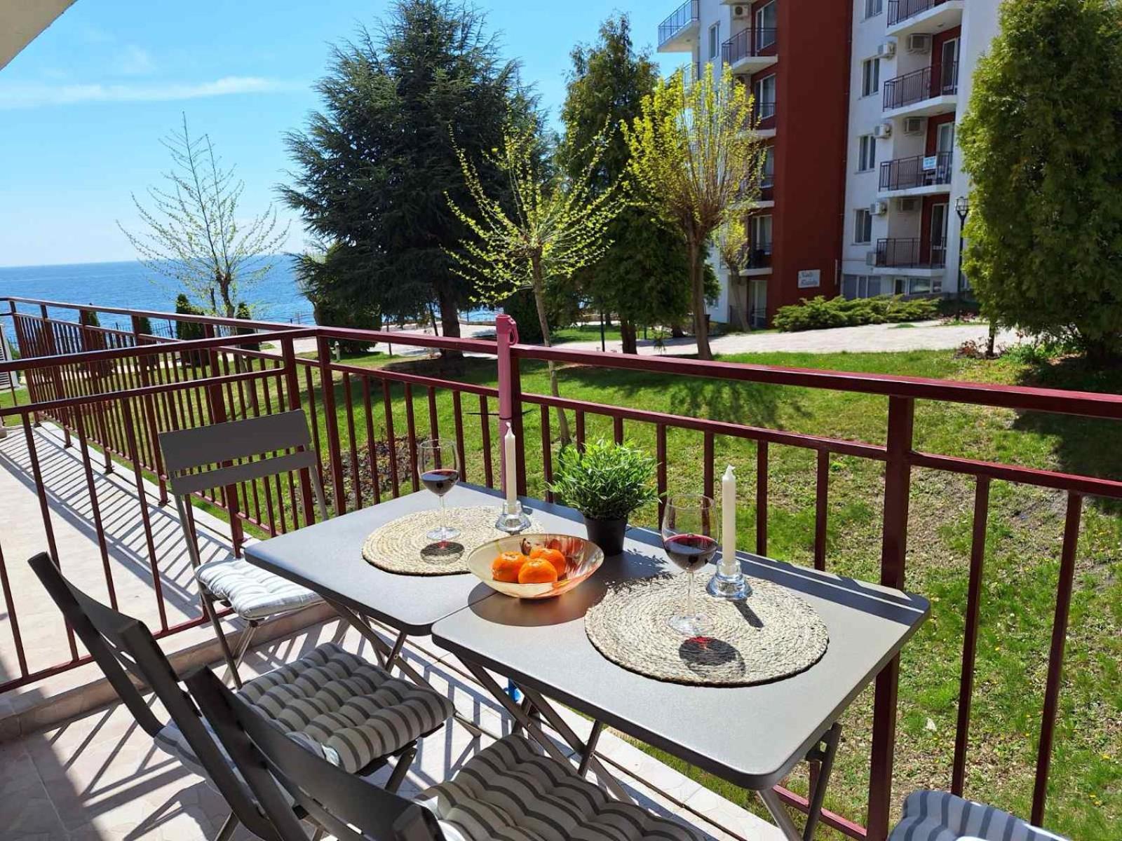Apartment In Sveti Vlas Bagian luar foto